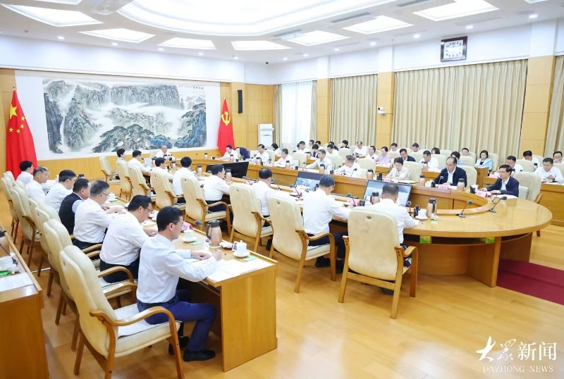 省委常委会会议暨省委党的建设工作领导小组会议召开